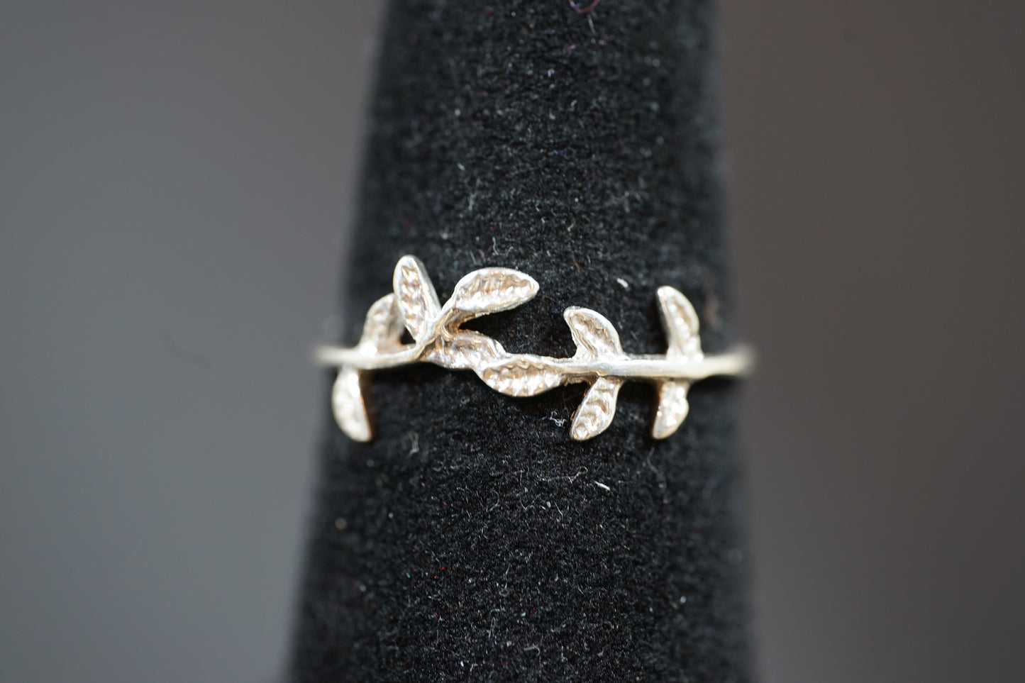 Silver Leaf Vine Ring