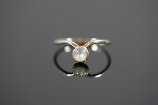 Silver Pointed Ring With Gemstone