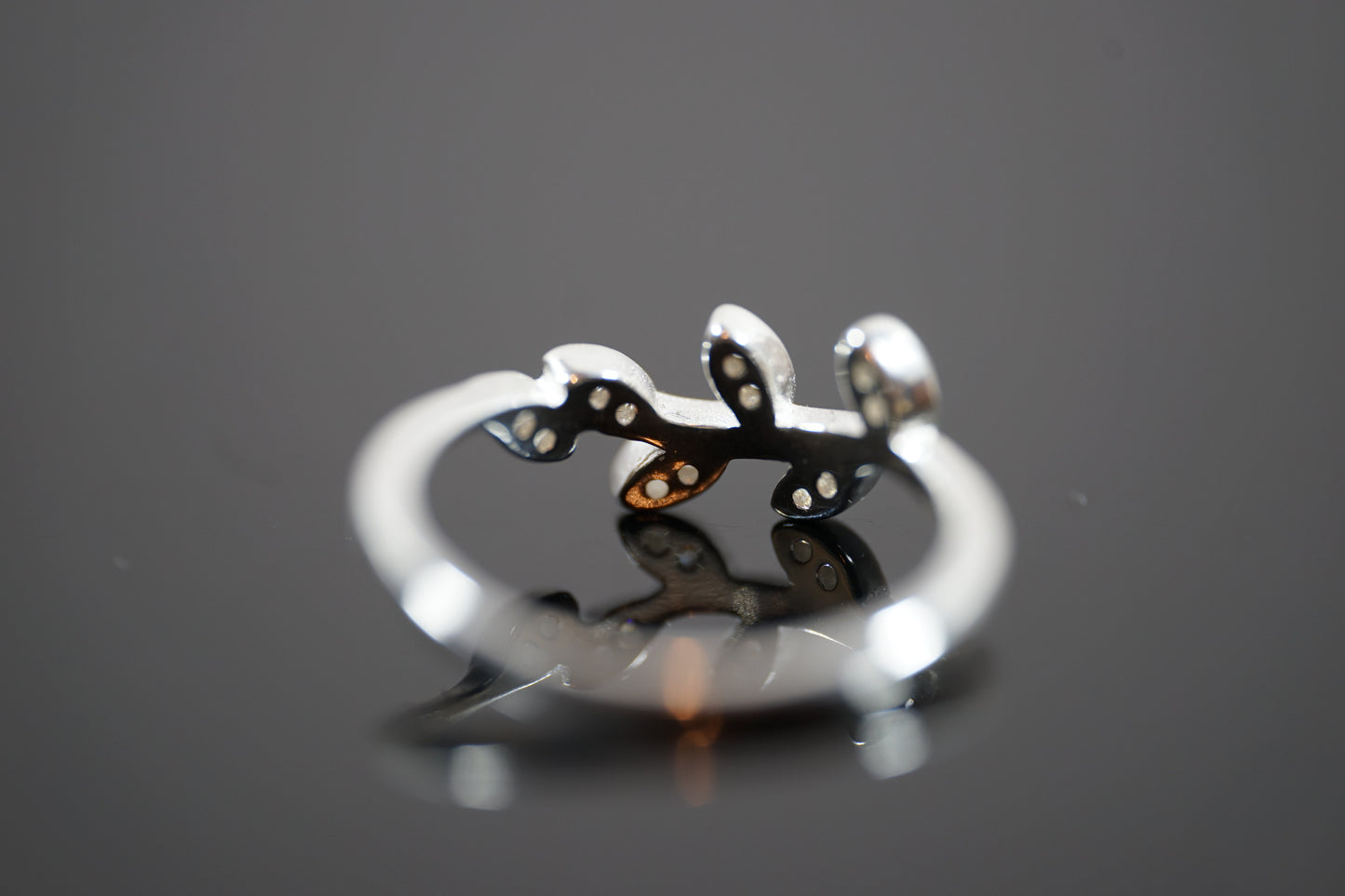 Cubic Zirconia Leaf Vine Silver Ring